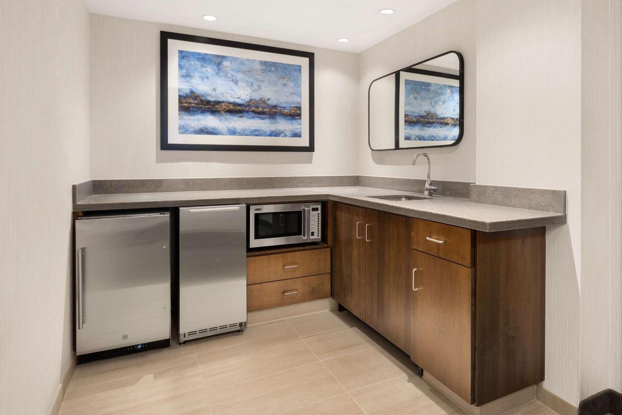 Embassy By Hilton Airport 4* Portland