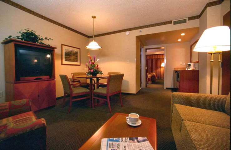 Hotel Embassy By Hilton Airport Portland